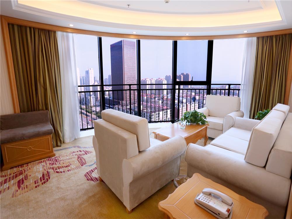 Vienna International Hotel Yantai Changjiang Road Xingyi Square Branch Kültér fotó